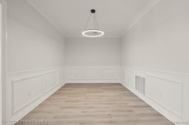 5685 Twin Oaks Drive, Sterling Heights, MI 48314