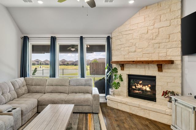 9004 Lavon Lane, Denton, TX 76226