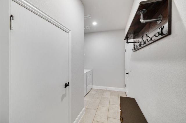 9004 Lavon Lane, Denton, TX 76226