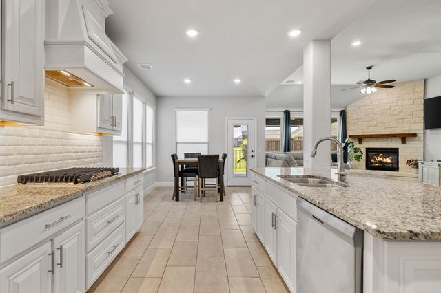 9004 Lavon Lane, Denton, TX 76226