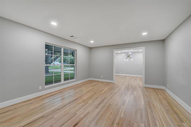 5318 Queensloch Drive, Houston, TX 77096