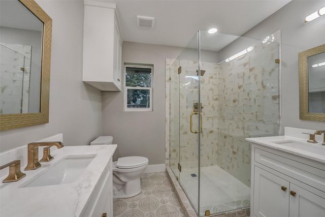 5318 Queensloch Drive, Houston, TX 77096