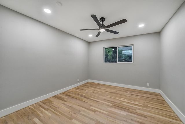 5318 Queensloch Drive, Houston, TX 77096