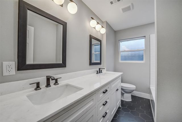 5318 Queensloch Drive, Houston, TX 77096
