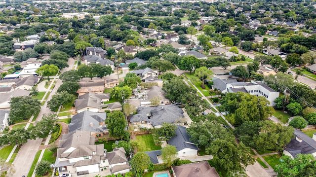 5318 Queensloch Drive, Houston, TX 77096