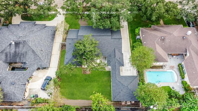5318 Queensloch Drive, Houston, TX 77096