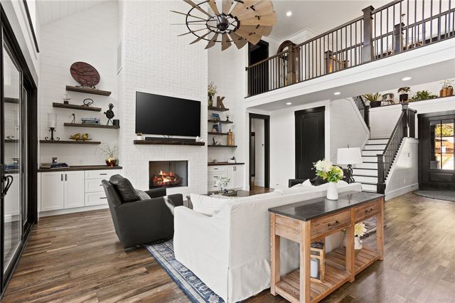 376 Abercrombie Point, Greenwood, SC 29649