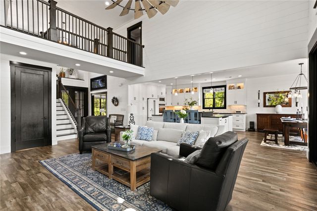 376 Abercrombie Point, Greenwood, SC 29649