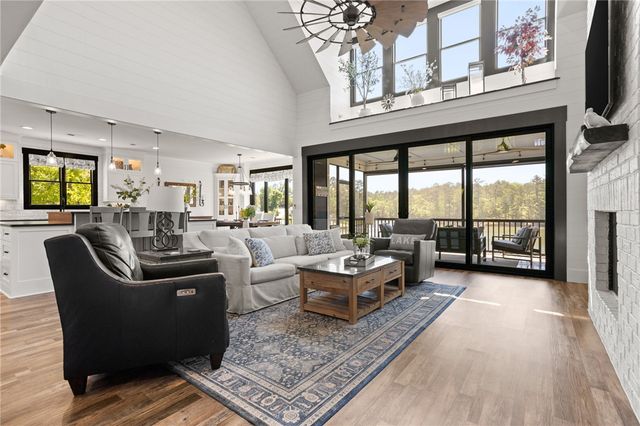 376 Abercrombie Point, Greenwood, SC 29649