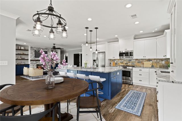 376 Abercrombie Point, Greenwood, SC 29649