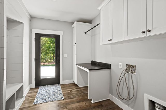 376 Abercrombie Point, Greenwood, SC 29649