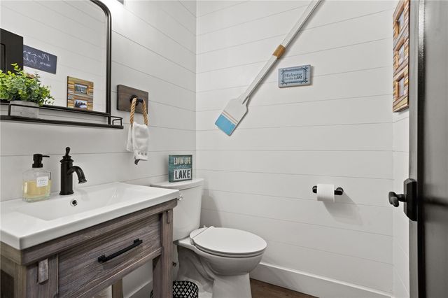 376 Abercrombie Point, Greenwood, SC 29649