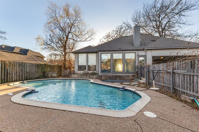 1404 Whispering Water Lane, Mansfield, TX 76063