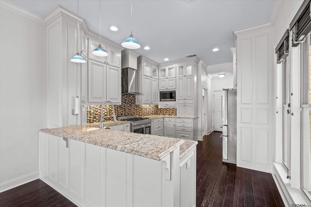 6086 Tezcuco Ct, Gonzales, LA 70737