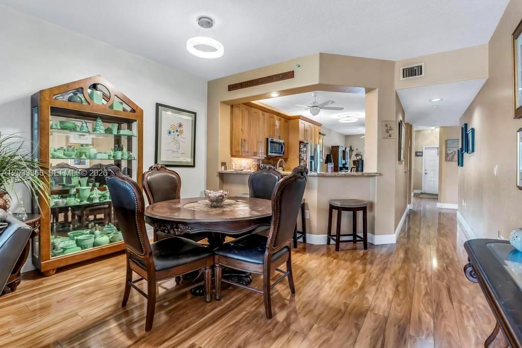 Image 14 of property listing at 7727 Southampton Ter 202, Tamarac, FL 33321