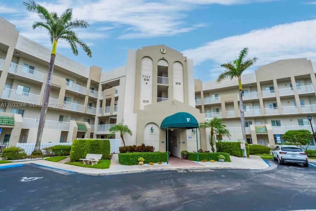 Image 28 of property listing at 7727 Southampton Ter 202, Tamarac, FL 33321