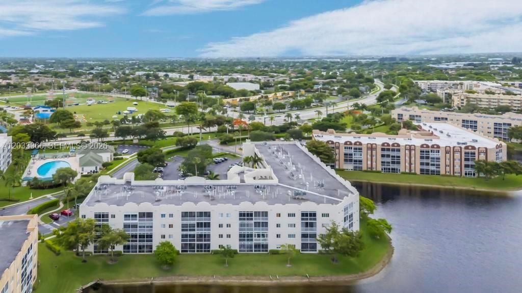 Image 34 of property listing at 7727 Southampton Ter 202, Tamarac, FL 33321