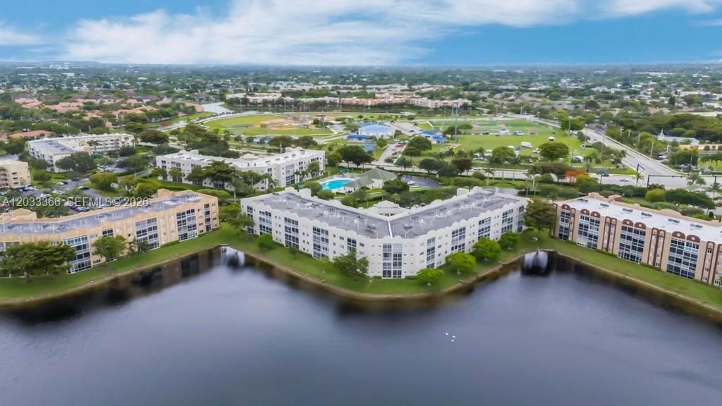 Image 36 of property listing at 7727 Southampton Ter 202, Tamarac, FL 33321