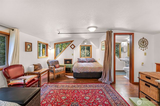 9778 Mt Baker Highway, Deming, WA 98244