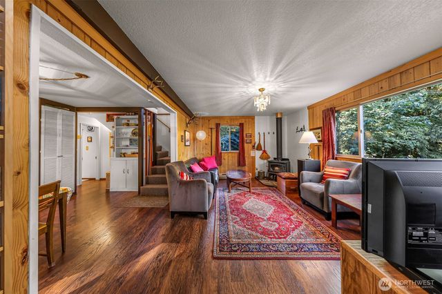 9778 Mt Baker Highway, Deming, WA 98244