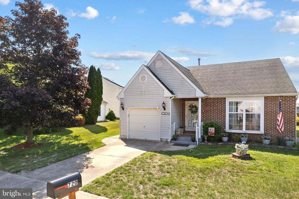 720 TRINIDAD BLVD, Williamstown, NJ 08094