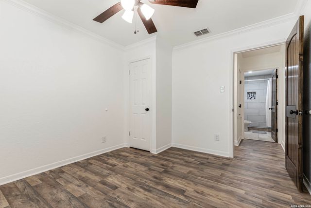 5747 WHITE FEATHER ST, San Antonio, TX 78242