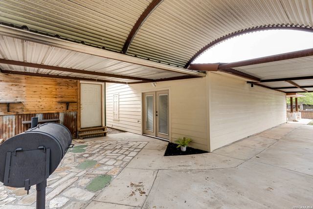 5747 WHITE FEATHER ST, San Antonio, TX 78242