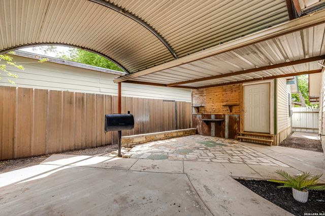 5747 WHITE FEATHER ST, San Antonio, TX 78242