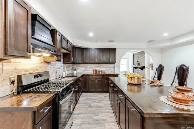 5747 WHITE FEATHER ST, San Antonio, TX 78242