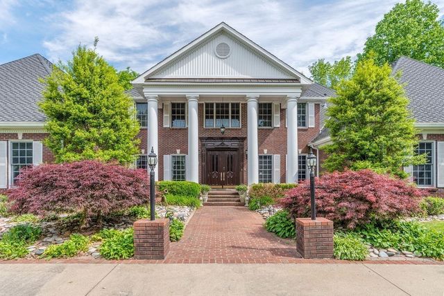 2081 Mossy Oak Cir, Clarksville, TN 37043