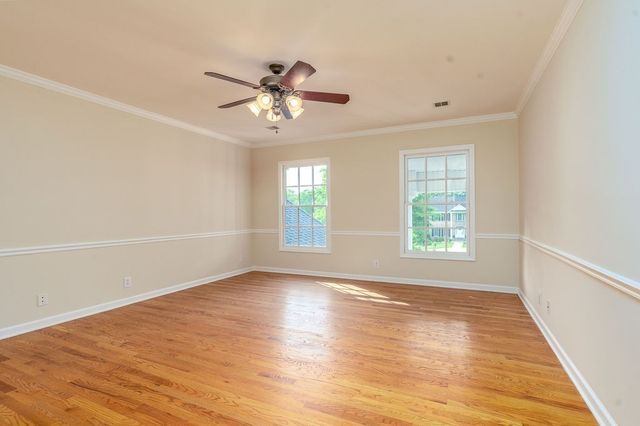 2081 Mossy Oak Cir, Clarksville, TN 37043