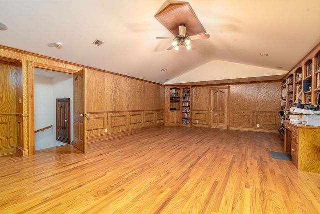 2081 Mossy Oak Cir, Clarksville, TN 37043