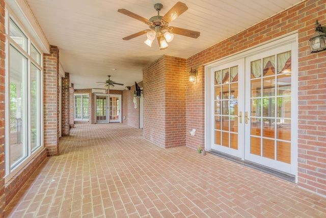 2081 Mossy Oak Cir, Clarksville, TN 37043