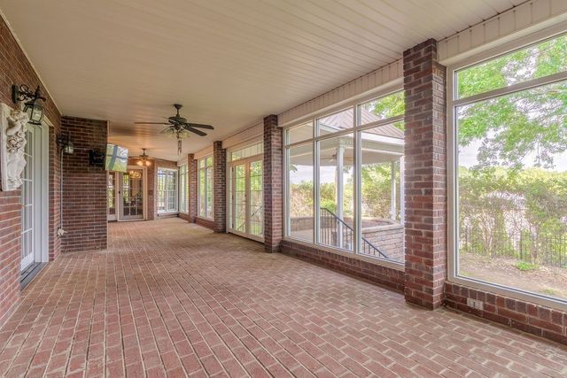 2081 Mossy Oak Cir, Clarksville, TN 37043