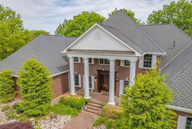 2081 Mossy Oak Cir, Clarksville, TN 37043