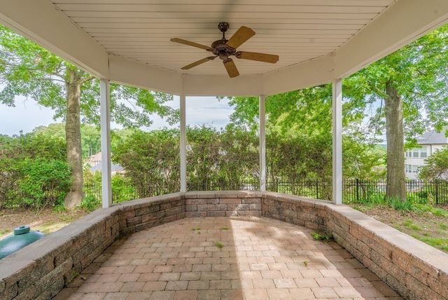 2081 Mossy Oak Cir, Clarksville, TN 37043