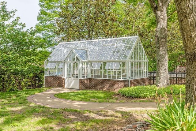 2081 Mossy Oak Cir, Clarksville, TN 37043