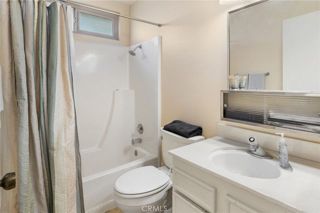 1400 Market, Vista, CA 92084