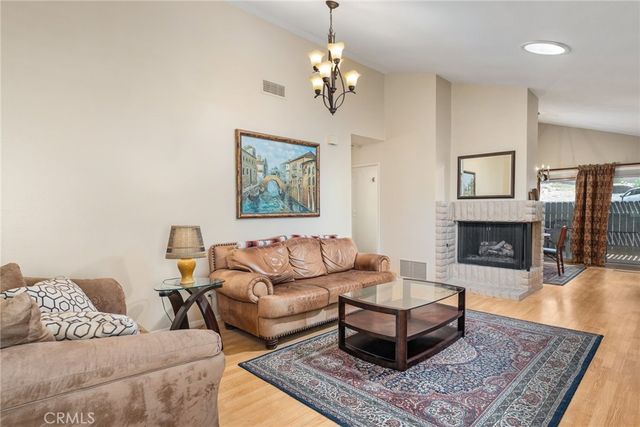 1400 Market, Vista, CA 92084