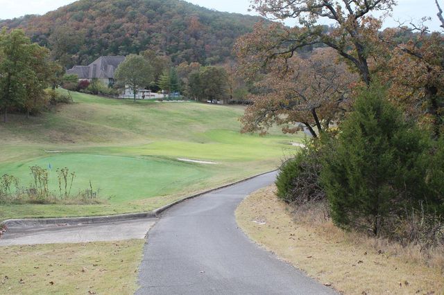 415 Silverwood Circle, Branson West, MO 65737