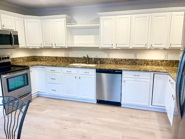 2631 SW 4th Street, Boynton Beach, FL 33435