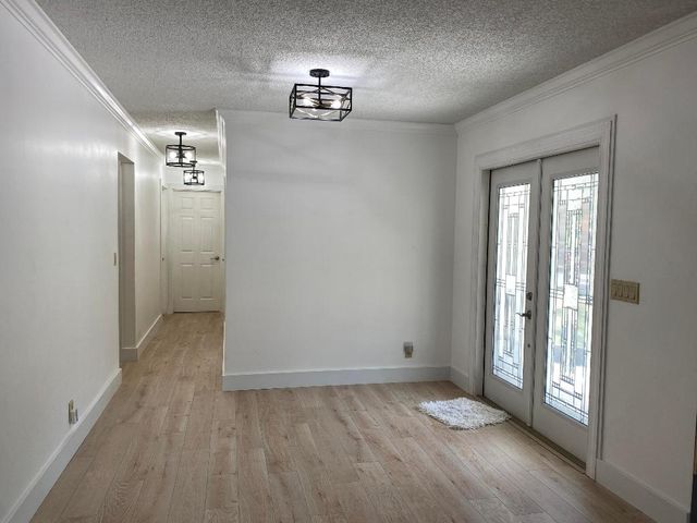 2631 SW 4th Street, Boynton Beach, FL 33435