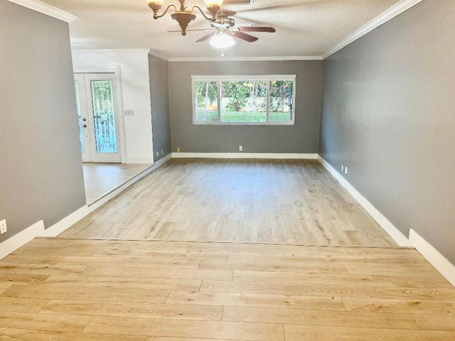 2631 SW 4th Street, Boynton Beach, FL 33435