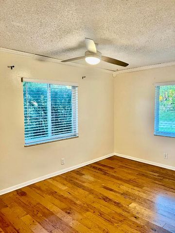 2631 SW 4th Street, Boynton Beach, FL 33435