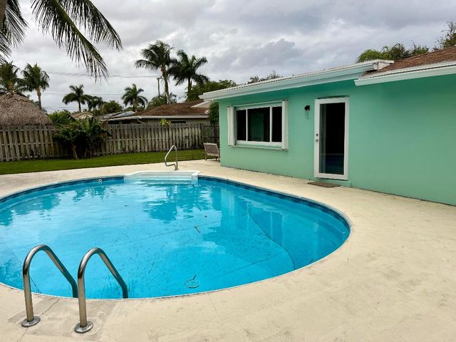 2631 SW 4th Street, Boynton Beach, FL 33435