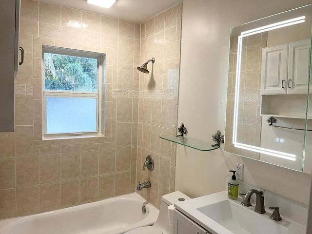 2631 SW 4th Street, Boynton Beach, FL 33435