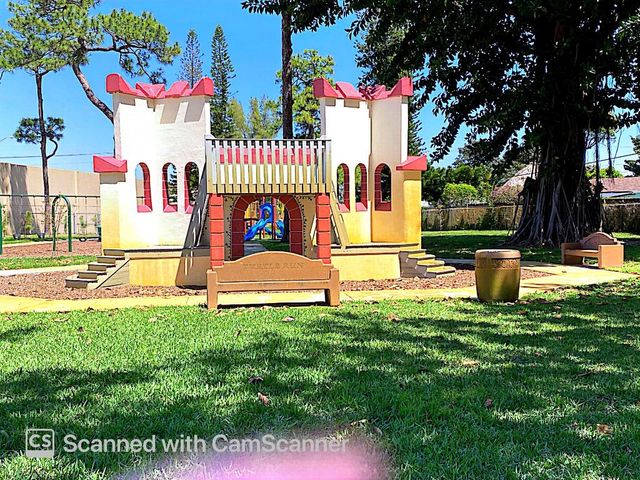 2631 SW 4th Street, Boynton Beach, FL 33435