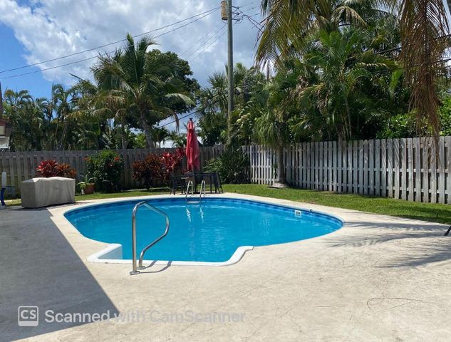 2631 SW 4th Street, Boynton Beach, FL 33435