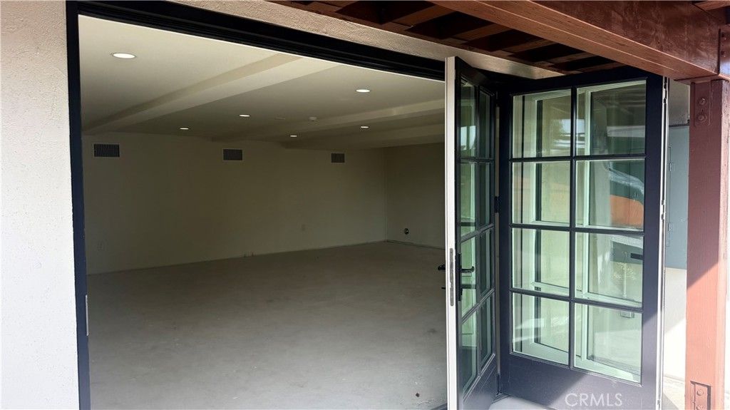 Image 12 of property listing at 2007 S. Coast Highway D, Laguna Beach, CA 92651