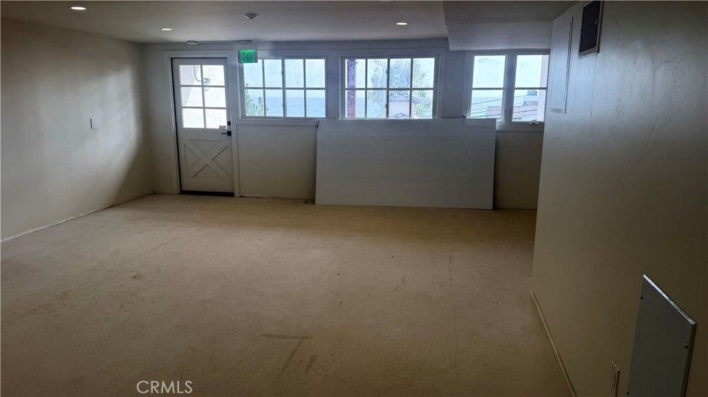 Image 13 of property listing at 2007 S. Coast Highway D, Laguna Beach, CA 92651